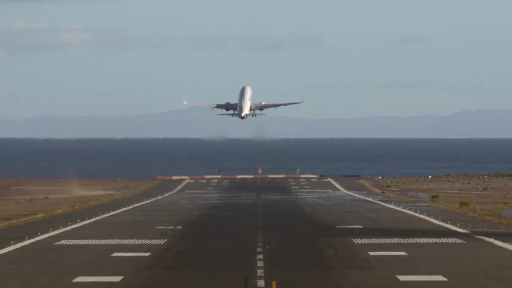 airplane taking off in alaska digital marketing